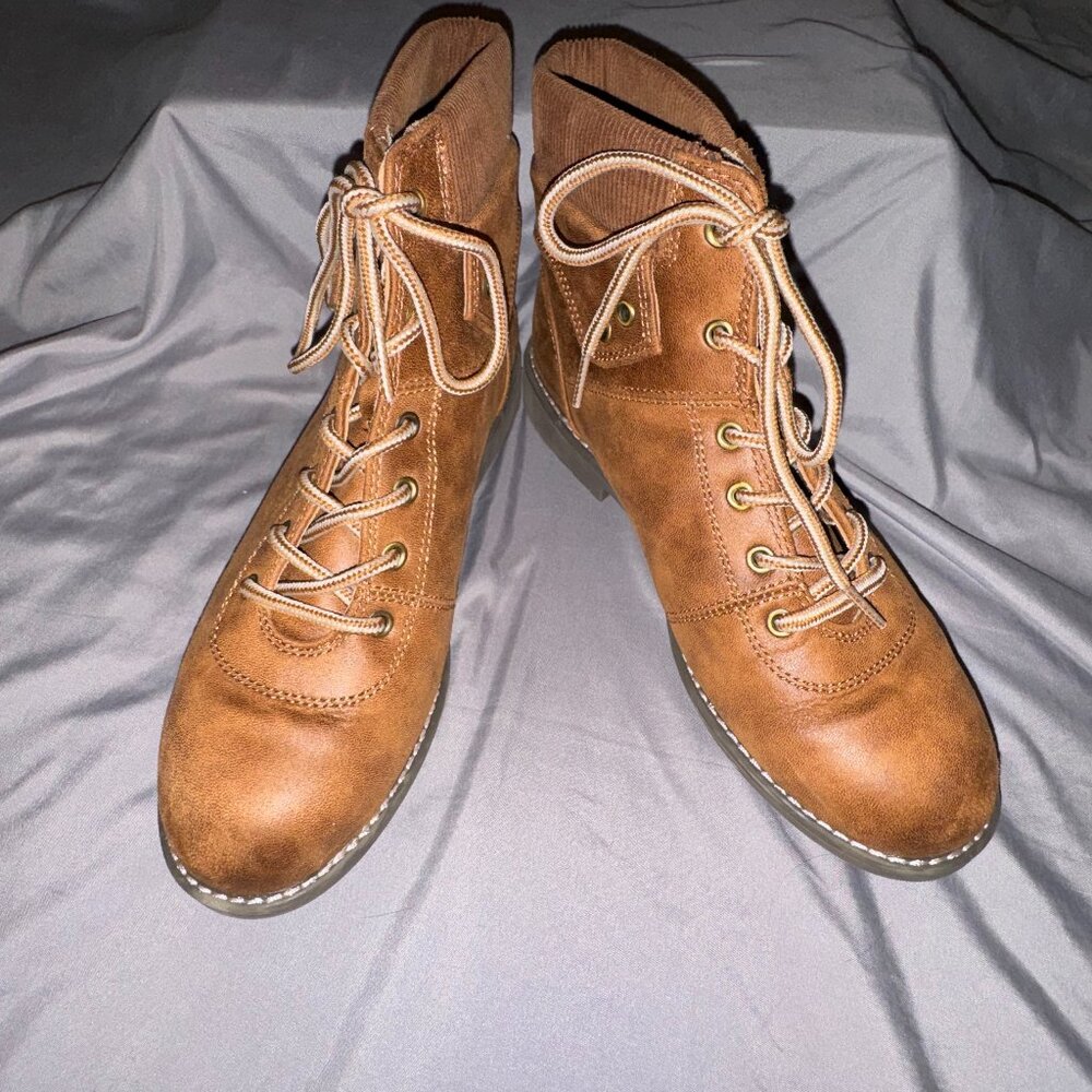 St. John’s Bay Tan Lace-Up Combat Boots Women’s Casual Ankle Boots